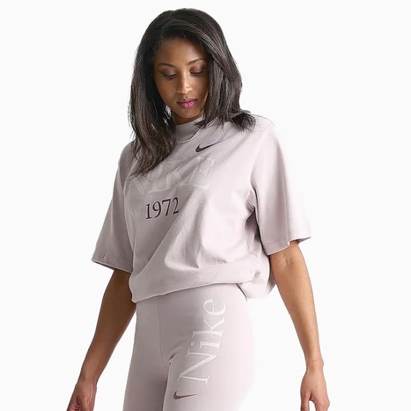 Nike Sportswear Classic Women’s T-Shirt - Picture 4 of 11